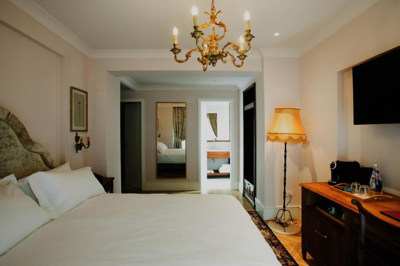 Ebel Boutique Hotel Tiranë Ngoại thất bức ảnh