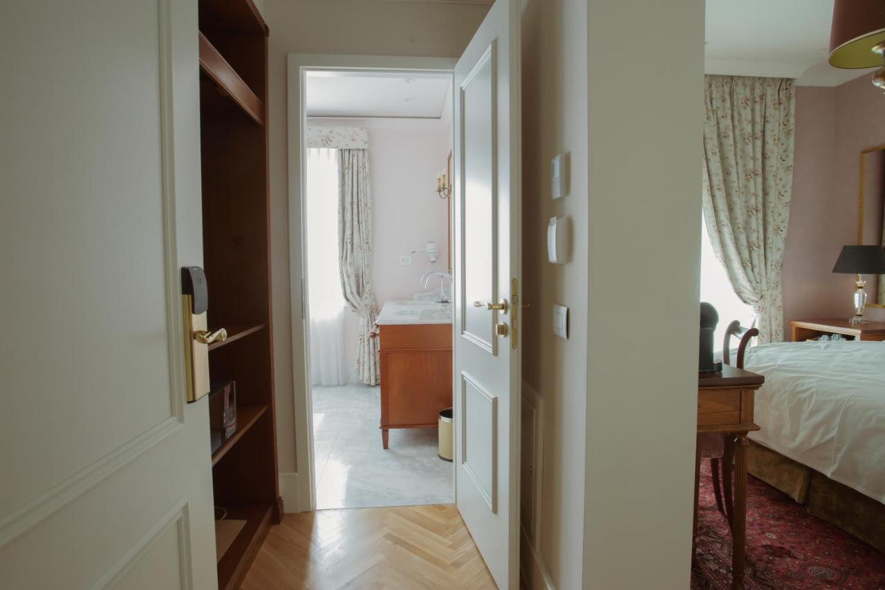 Ebel Boutique Hotel Tiranë Ngoại thất bức ảnh