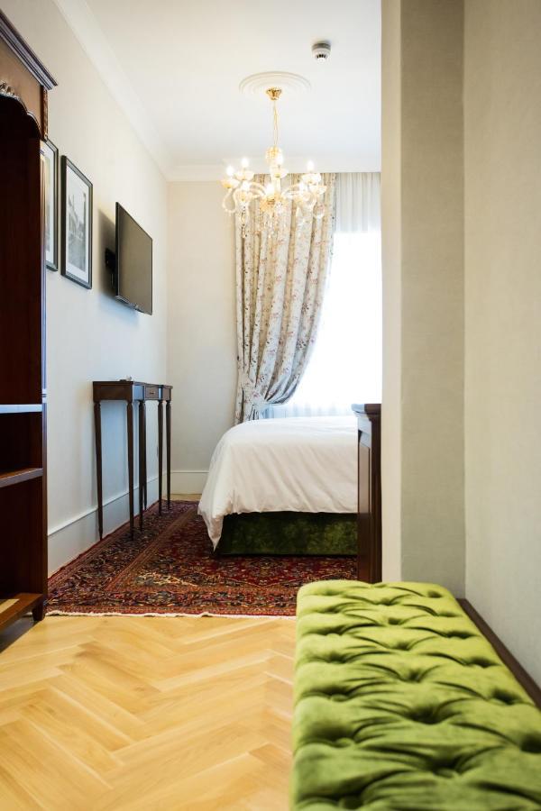 Ebel Boutique Hotel Tiranë Ngoại thất bức ảnh