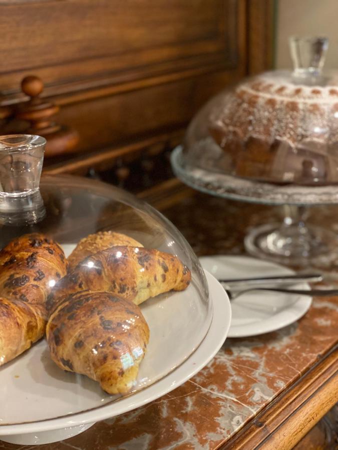Ebel Boutique Hotel Tiranë Ngoại thất bức ảnh