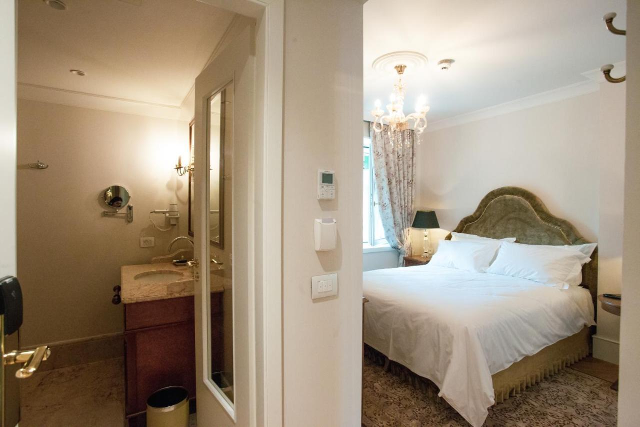 Ebel Boutique Hotel Tiranë Ngoại thất bức ảnh