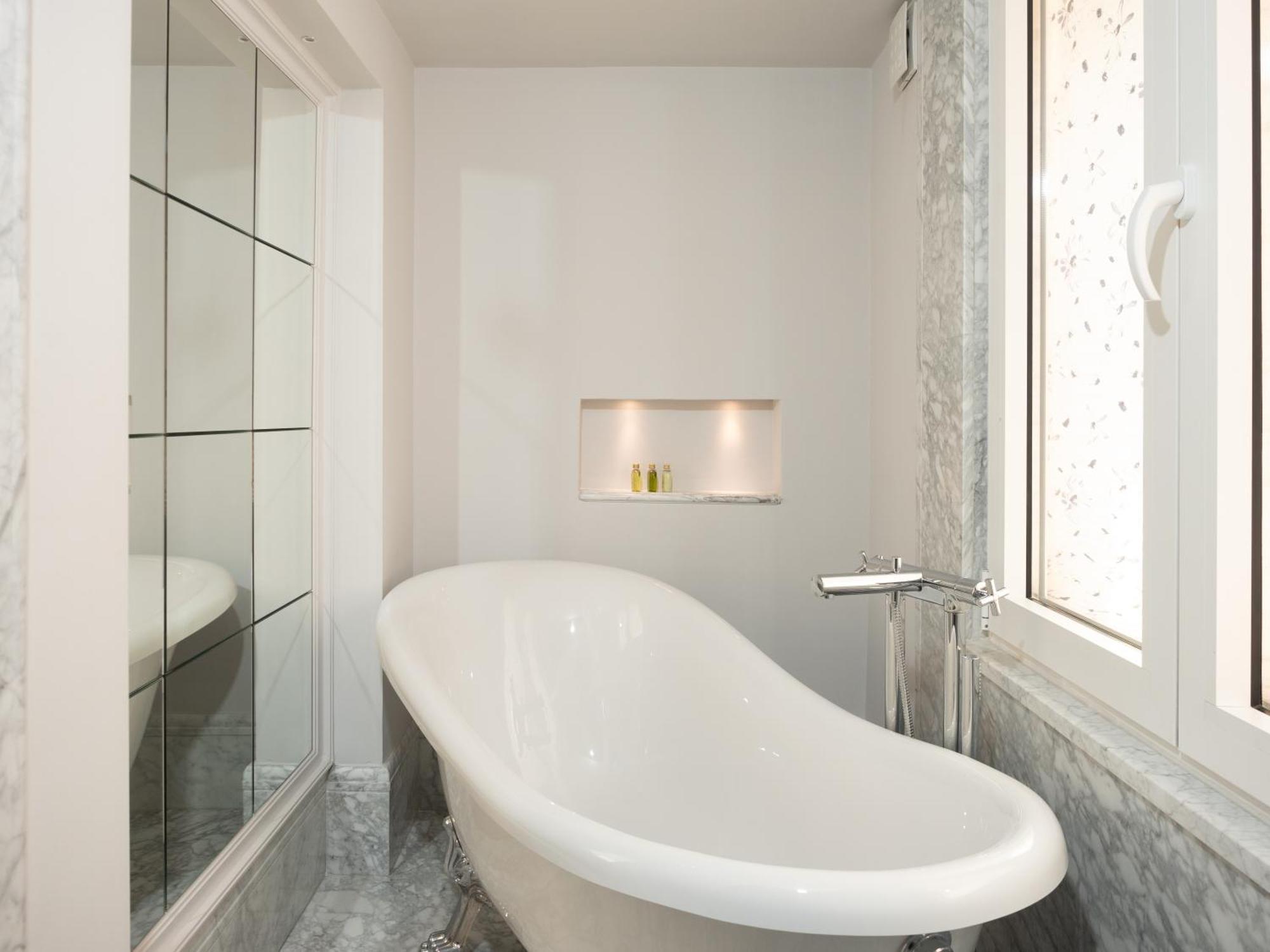 Ebel Boutique Hotel Tiranë Ngoại thất bức ảnh
